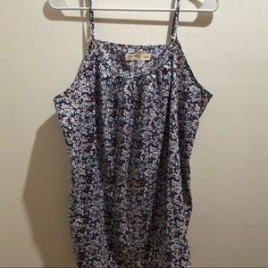 🎉2 for $10 red, white and blue floral tank blouse